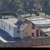 România, țara tuturor posibilităților! Un ardelean și-a făcut o vilă pe un bloc de 8 etaje - VIDEO