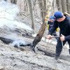 Jandarmii băcăuani, în sprijinul autorităților pentru stingerea incendiului produs la fondul forestier Târgu Ocna