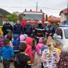 Polițiștii, jandarmii și pompierii băcăuani, în mijlocul copiilor de la Grădinița cu Program Prelungit ” Piticot” din Târgu- Ocna