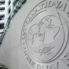 FMI şi-a îmbunătăţit uşor previziunile privind creşterea economiei globale, afirmând că economia s-a dovedit ”surprinzător de rezistentă”