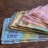 Guvernul a rămas fără bani pentru salariile a trei categorii esențiale de români