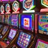 Preşedintele Klaus Iohannis a promulgat legea privind jocurile de noroc / Actul normativ interzice păcănelele în localităţile mici