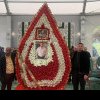 VIDEO | Interlopul vasluian Moșailov nu se dezminte. A mers la priveghiul lui Costel Corduneanu cu cea mai mare coroană făcută în România