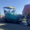 Au început lucrările de asfaltare pe DJ 290 de la intrarea în Liteni până la troița din Roșcani. Primarul Tomiță Onisii: ”Mulțumesc domnului președinte Gheorghe Flutur pentru disponibilitate și implicare”