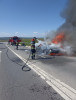 O mașină a luat foc în totalitate pe șoseaua de centură a Sucevei (FOTO)