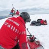 O schioară a fost prinsă de avalanșă, acoperită de zăpadă și tărâtă până la poalele muntelui