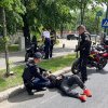 Un motociclist a avut un accident în centrul Capitalei. Patru jandarmi au intervenit imediat și l-au salvat