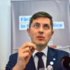 Dan Barna: „PNL-ul a murit sufocat de Iohannis cu perna pe gură şi aruncat sub patul PSD”