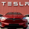 Tesla va concedia peste 10% din personal la nivel global