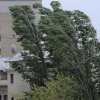 Vântul puternic din ultimele ore a afectat mai multe localități din județul Harghita