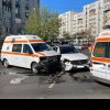 Accident de autobuz la Iași. 4 persoane rănite. La fața locului au ajuns mai multe ambulanțe