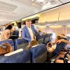 Marcel Ciolacu, poze din avion cu tinerii blocați în Dubai din cauza furtunilor