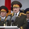 „Aveți un mesaj nou!”. Aleksandr Lukașenko, președintele Belarusului, a semnat legea care permite trimiterea citațiilor militare prin SMS