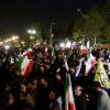 Mii de iranieni au ieșit în stradă să sărbătorească atacul asupra Israelului. Ce au scandat oamenii