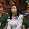 O femeie de afaceri din Vietnam riscă pedeapsa cu moartea într-un proces în care e acuzată de o fraudă bancară de miliarde de dolari