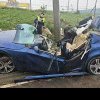 Șofer mort la 2 Mai, după ce a a făcut praf BMW-ul, într-un stâlp. Pasagerului din dreapta i s-au amputat falangele