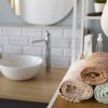 Cum să menții curățenia în baie cu efort minim: Tehnici și produse recomandate