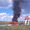 Accident grav în Timiș – una dintre mașinile implicate a luat foc