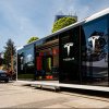 Primul Tesla Pop-Up Store din România s-a inaugurat în Iulius Town Timișoara. Programează-te pentru un test-drive cu Modelul Y și Modelul 3!