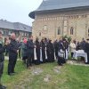 Foto. Arhidiaconul Lavrentie de la Mănăstirea Neamț condus pe ultimul drum
