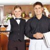Cât câștigă în medie angajații din industria ospitalității