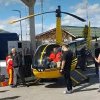 VIDEO Un pilot a aterizat cu elicopterul într-o benzinărie din Curtea de Argeş pentru a alimenta