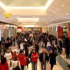 Peste 10 milioane de vizitatori se plimbă lunar în mall-urile din București