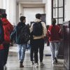 CNCD acuză Ministerul Educaţiei de discriminare pentru propunerea privind acordarea burselor doar elevilor din învăţământul de stat