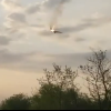 Un avion de luptă s-a prăbușit în Rusia după ce a atacat cu rachete teritoriul ucrainean. Imagini cu aeronava cuprinsă de flăcări