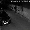 VIDEO Femeie bătută de tâlhari în propria casă, în București. Cei doi au plecat apoi fără a fura ceva