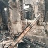 (foto) Explozie la Edineț: Acoperișul unei case s-a prăbușit, după ce incendiul din locuință a ajuns la o butelie de gaz