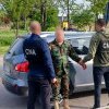 (foto) Prins cu mâna pe bani: Un militar din Bălţi ar fi luat 1400 euro de la un tânăr ca să-l scape de armată
