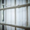 Un bărbat din Glodeni, snopit în bătaie de un consătean în propria ogradă: „Oaspetele”, condamnat la 4 ani de închisoare