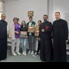 Pacienții Spitalului Municipal Blaj, vizitați de preoți și tineri din parohia „Sfânta-Maria”, în cadrul unei acțiuni filantropice