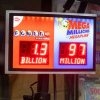 Un american a câştigat 1,3 miliarde de dolari la loteria Powerball cu un bilet de doi dolari