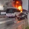 (VIDEO) Autobuz cu 30 de elevi, în flăcări la Moldova Nouă