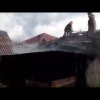 (VIDEO) Incendiu la o gospodărie din Caracal