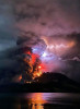 (VIDEO) Un vulcan puternic erupe în Indonezia. Iată ce ar putea însemna asta pentru vreme și climă