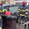 Persoană rănită în urma coliziunii dintre două autocamioane și un autoturism, pe strada Tudor Vladimirescu din Alba Iulia