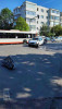 Accident rutier pe strada Libertății din Pitești. Paramedicii SMURD monitorizează o persoană