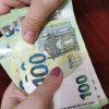 Un bărbat a cerut 20.000 de euro în schimbul promisiunii de achitare a unui inculpat trimis în judecată. A fost reținut 24 de ore