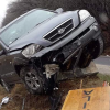 Accident CIURILA: Un SUV s-a urcat pe indicatorul de intrare în comună. FOTO