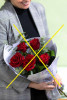 FAKE NEWS: După ce a dat jos panourile unui candidat PSD la primărie, Poliția Localnică Bistrița a interzis și vânzarea trandafirilor roșii