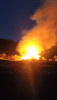VIDEO: Gospodărie din Dumitra, cuprinsă de flăcări. Proprietarii au făcut atacuri de panică