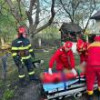 Bărbat salvat de pompieri după ce s-a aruncat într-o fântână adâncă de 10 metri