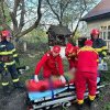 Bărbat de 30 de ani, căzut într-o fântână, scos viu de pompieri și dus la spital