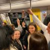 Cătălin Cîrstoiu insistă cu o a doua apariție la metrou: Nicuşor, eu sunt la metrou. În fiecare zi. Ţi-am păstrat un loc (FOTO)