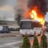 Incendiu catastrofal: Un autocar plin cu elevi a ars în totalitate, după ce a luat foc în mers, la Moldova Nouă / VIDEO