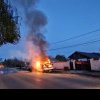Incendiu izbucnit la o autoutilitară încărcată cu anvelope, ]n Giurgiu - Maşina era parcată când a luat foc / Foto