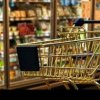 Marile magazine lansează reduceri pe bandă rulantă: Retailerii au trecut pe modul hard-discount